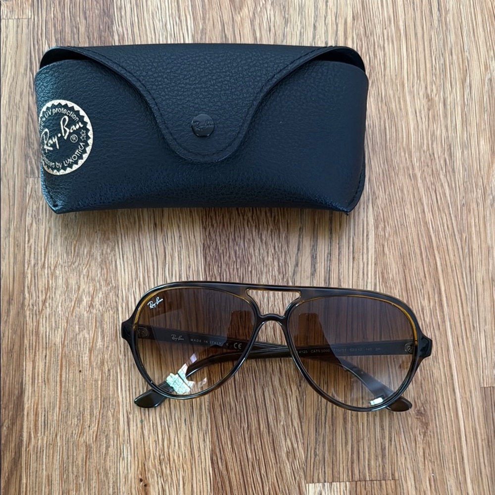 Ray-Ban Tortoise Aviator Sunglasses with Black Case